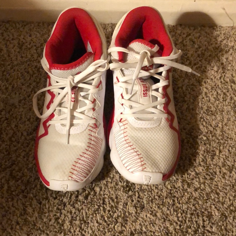 Basketball men shoes